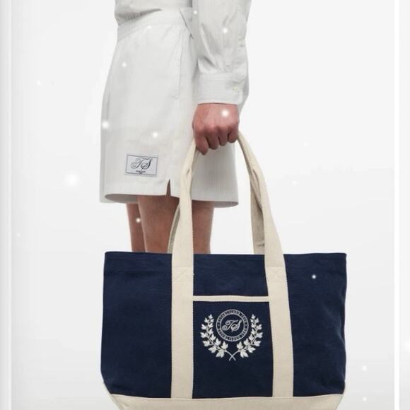 SHIPS IN 24 HRS Taylor Swift TS Crest Est. 1989 Navy Blue Beach Bag Tote New - Picture 6 of 10